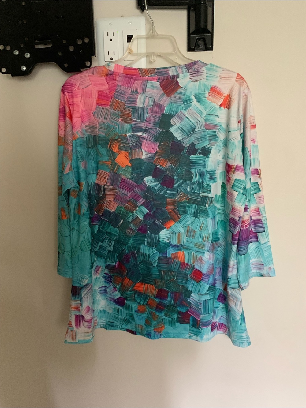 Woman’s Brushstroke Print Long-Sleeve Blouse in Teal, Pink & Coral. Size L - Picture 2 of 3